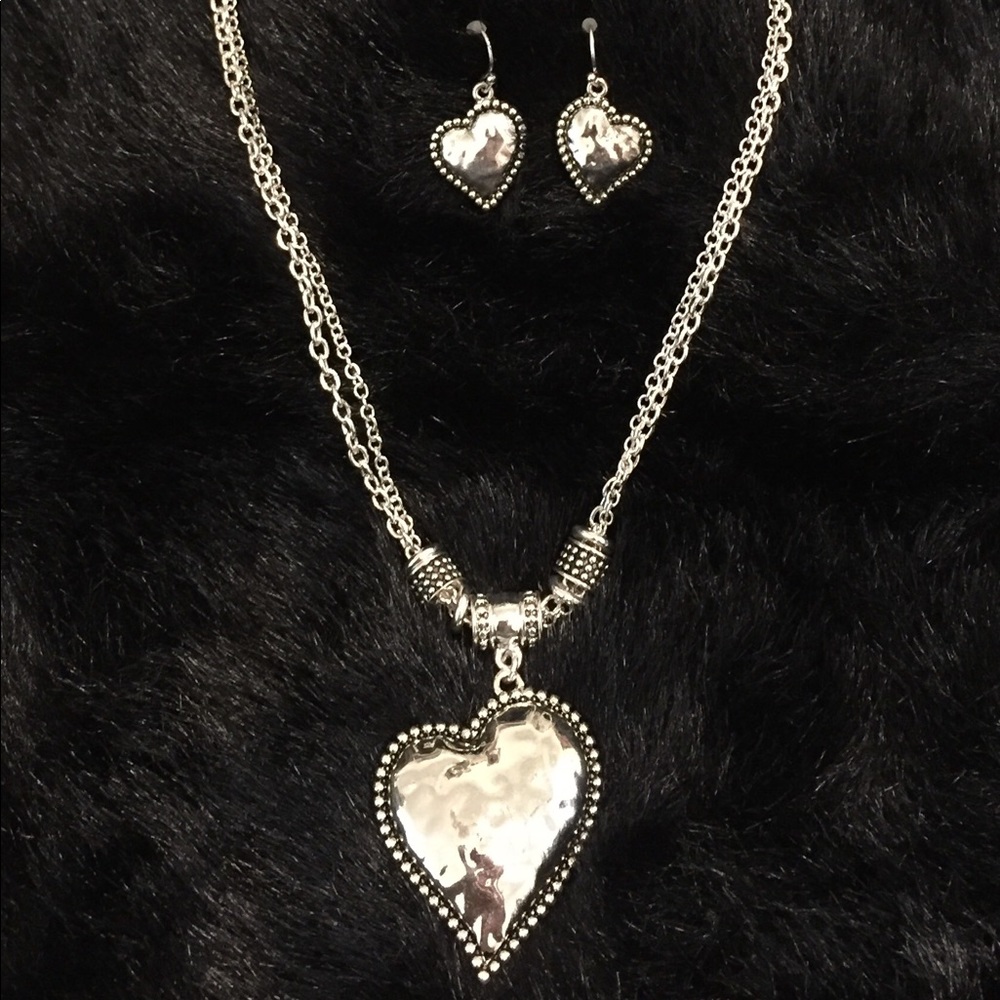 Silver Hammered Heart Necklace & Earring Set